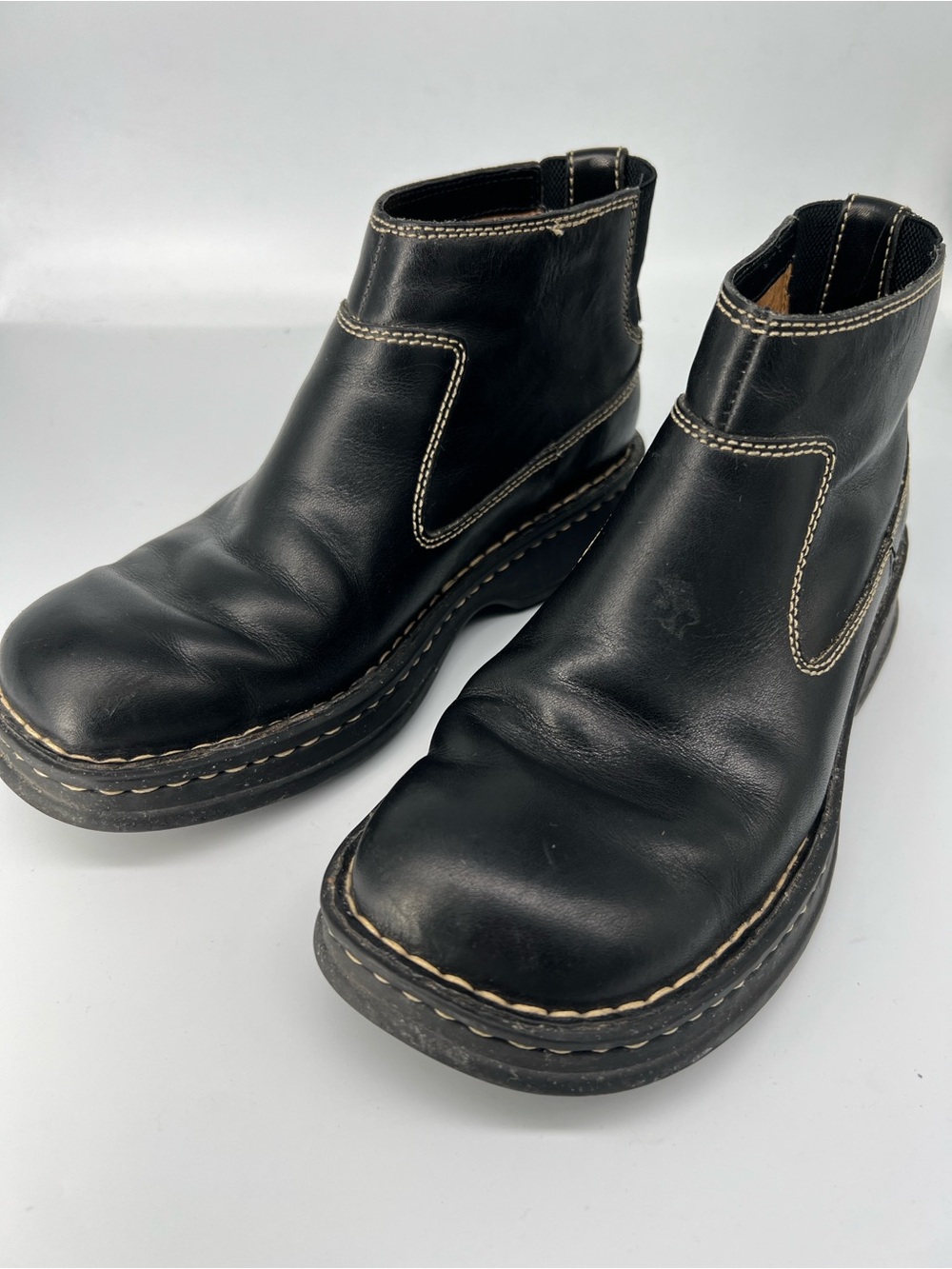 Born women’s black leather ankle moto combat boots
